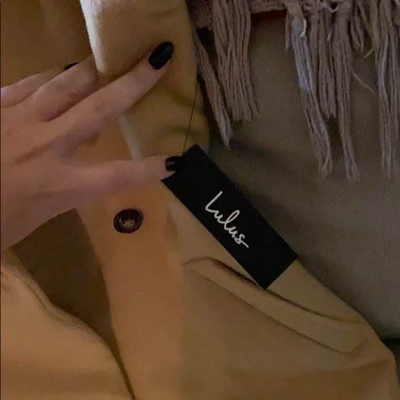 LuLus coat - Picture 3 of 4